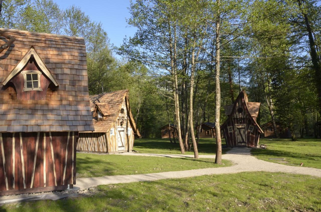 Les Lodges Du Lac Saint-Alban-de-Montbel المظهر الخارجي الصورة