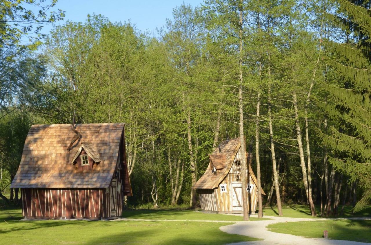 Les Lodges Du Lac Saint-Alban-de-Montbel المظهر الخارجي الصورة