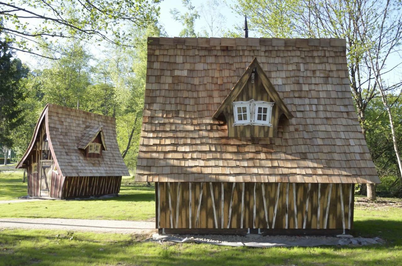Les Lodges Du Lac Saint-Alban-de-Montbel المظهر الخارجي الصورة