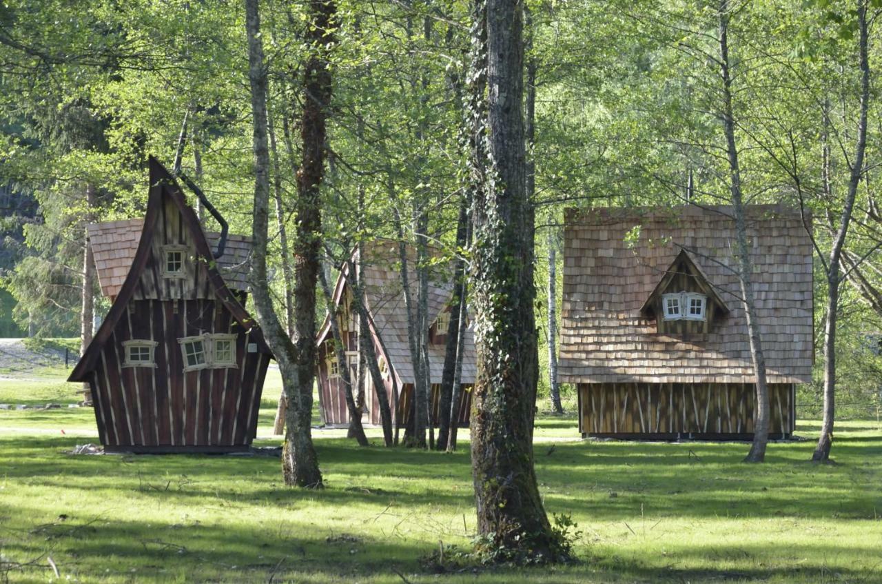 Les Lodges Du Lac Saint-Alban-de-Montbel المظهر الخارجي الصورة