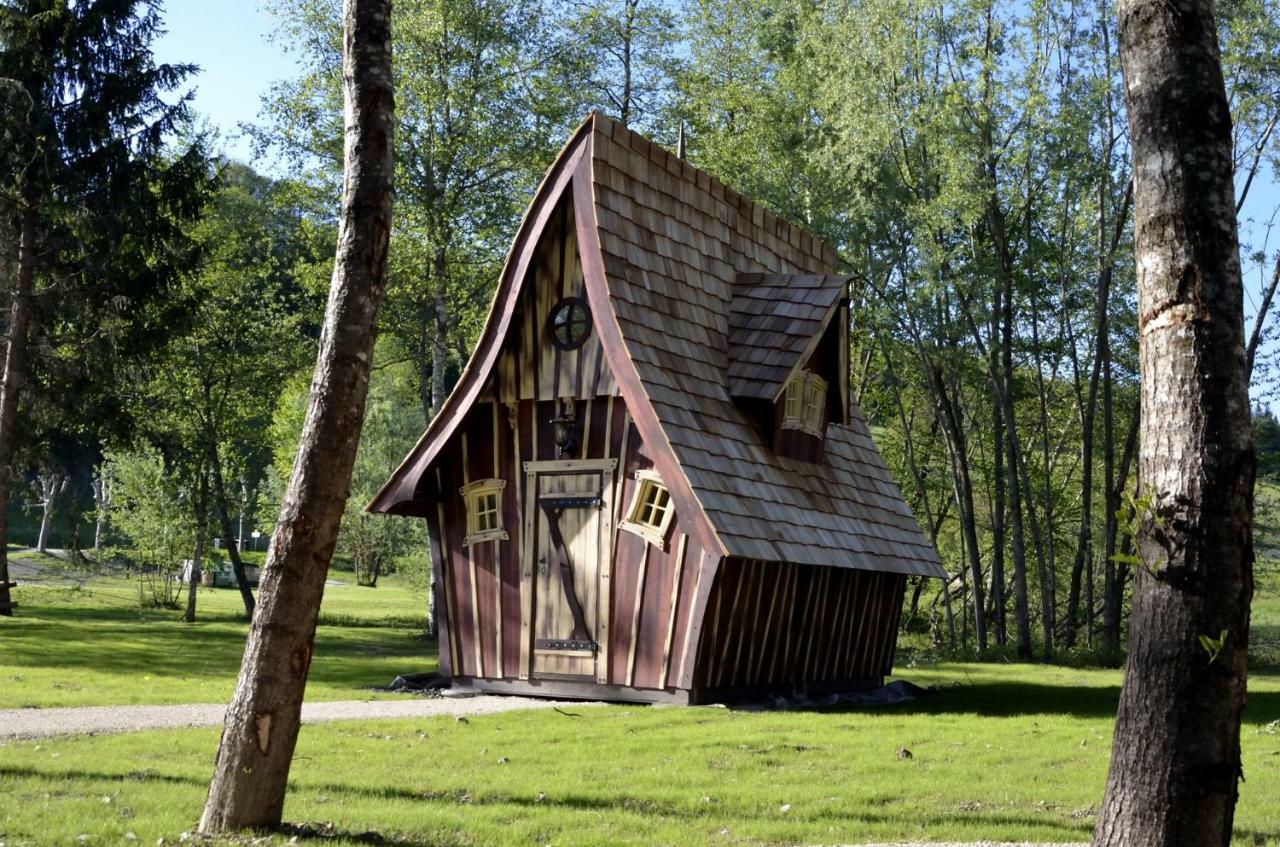 Les Lodges Du Lac Saint-Alban-de-Montbel المظهر الخارجي الصورة