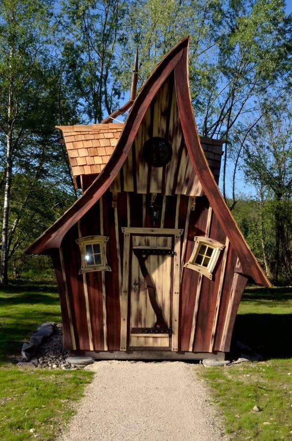 Les Lodges Du Lac Saint-Alban-de-Montbel المظهر الخارجي الصورة