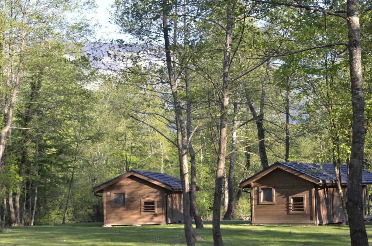 Les Lodges Du Lac Saint-Alban-de-Montbel المظهر الخارجي الصورة